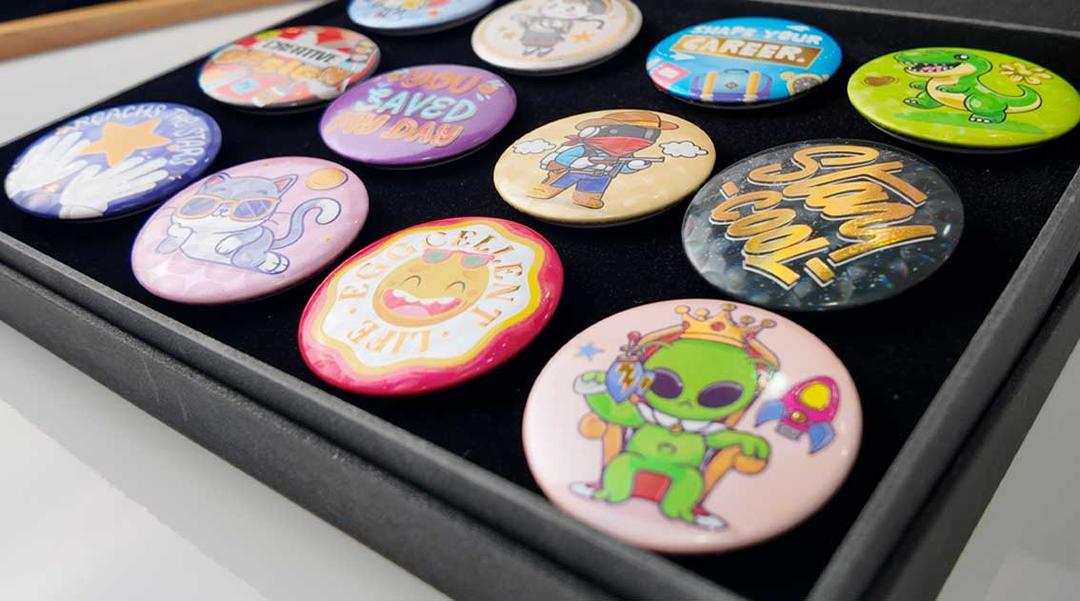 cetak pin custom di bintang sempurna