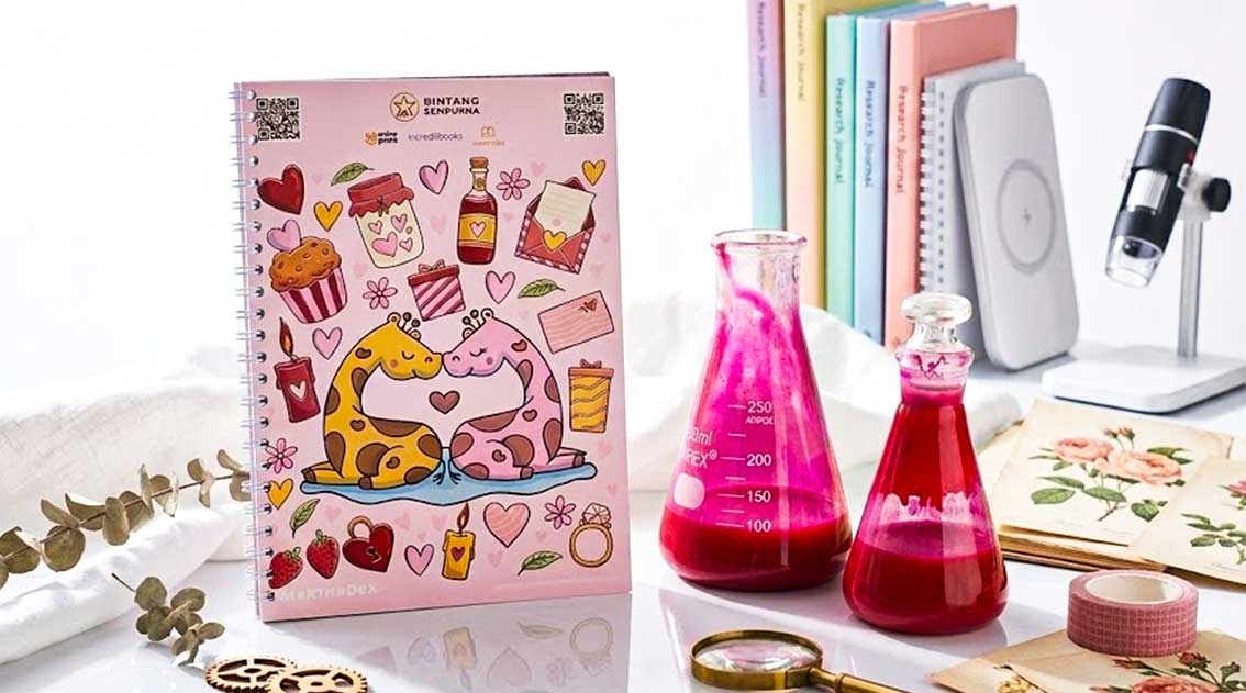 Cetak Stiker Fluorescent Pink di Bintang Sempurna